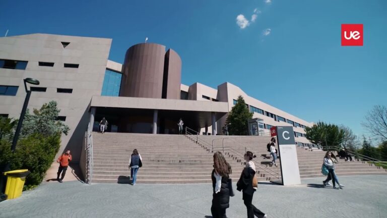 Ambiente Universitario en Villaviciosa de Od&oacute;n